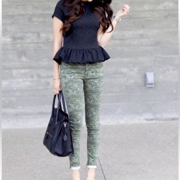 RAG & BONE WOMEN’S SKINNY CAMO JEAN ZIPPER W/ BUTTON CLOSURE IN GREAT CONDITION - Picture 5 of 9